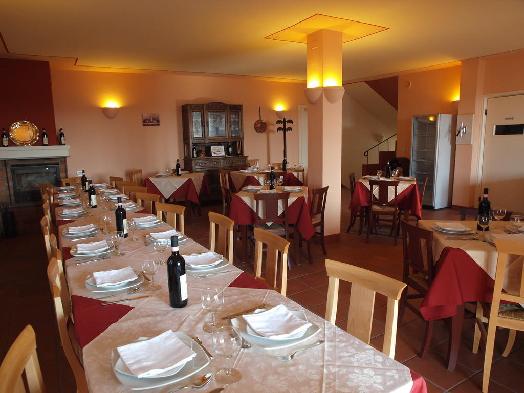 Agriturismo Sette Colli Ferrere Luaran gambar